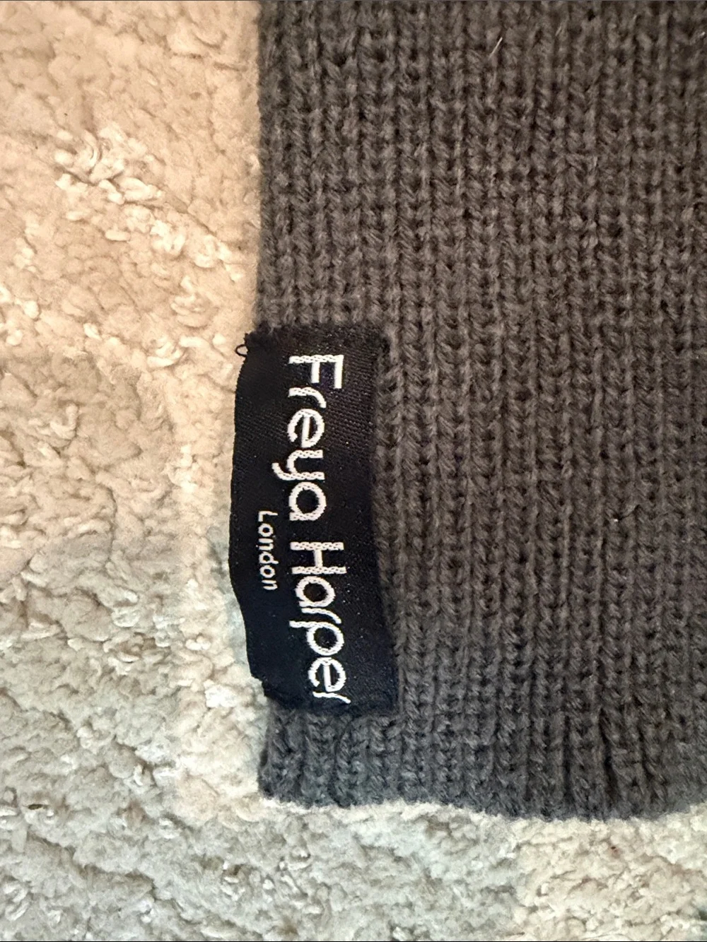 Freya Men's Knit Scarf in Olive Green